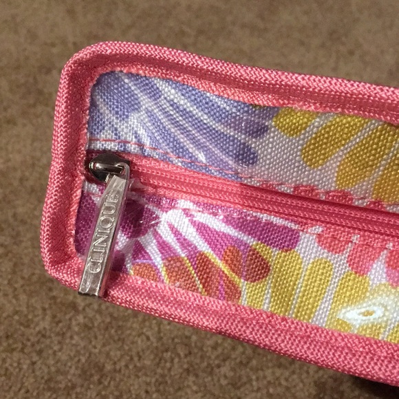 Clinique Make-up Bag - Picture 2 of 8